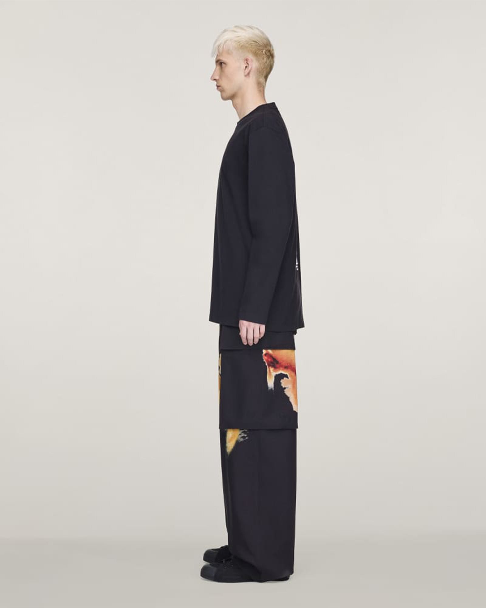 Y-3・weissly -  U Y3 GRAPHIC LONG SLV TEE / BLACK