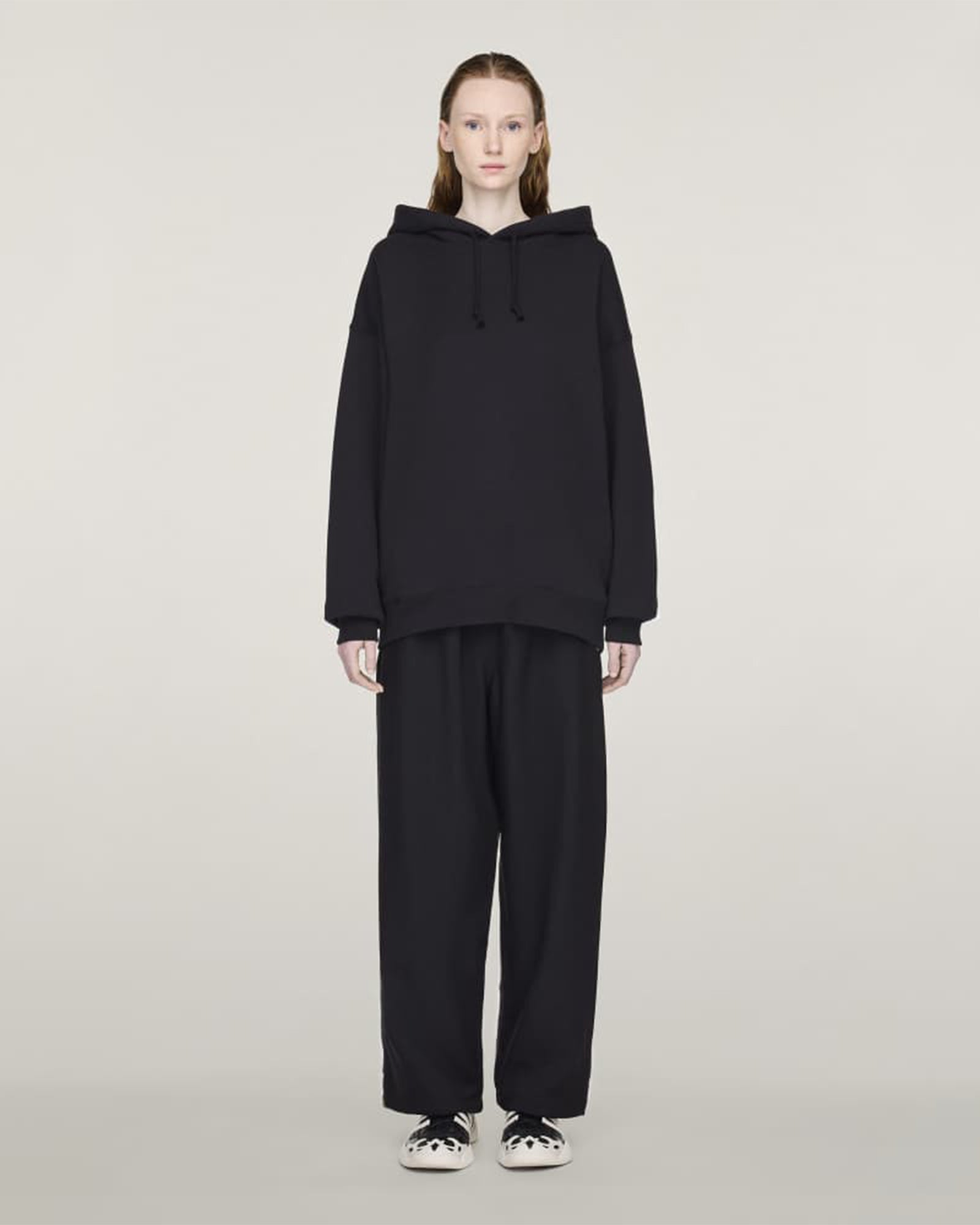 Y-3・weissly -  U Y-3 GRAPHIC HOODIE / BLACK