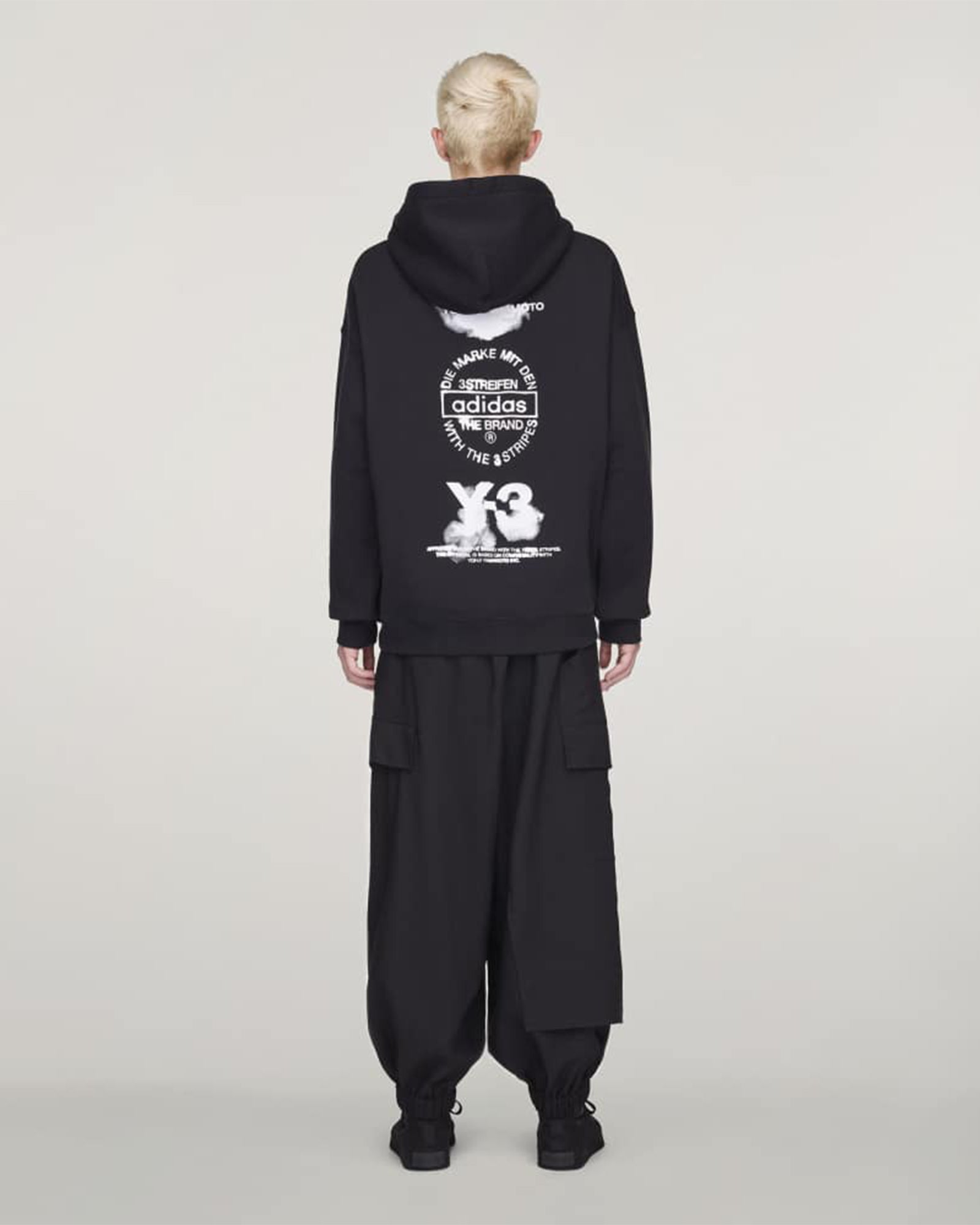 Y-3・weissly -  U Y-3 GRAPHIC HOODIE / BLACK