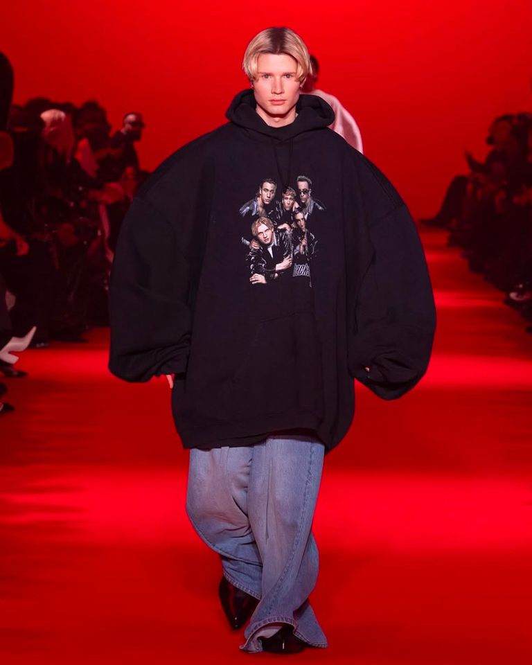 VETEMENTS × BACKSTREETBOYS OVERSIZED HOODIE / BLACK