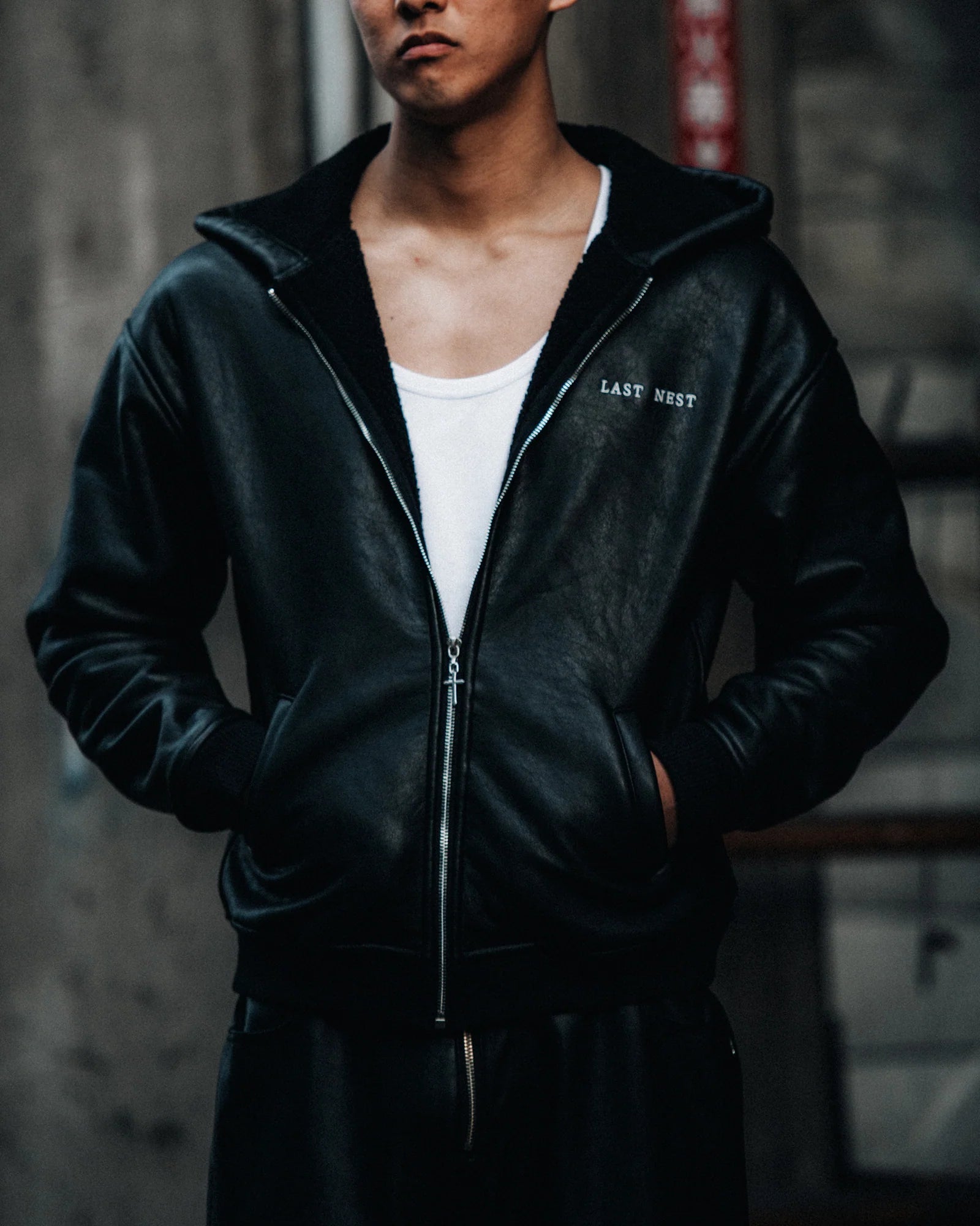 LAST NEST・ラストネスト - パーカー・フーディ FAUX LEATHER BOA HOODIE / BLACK