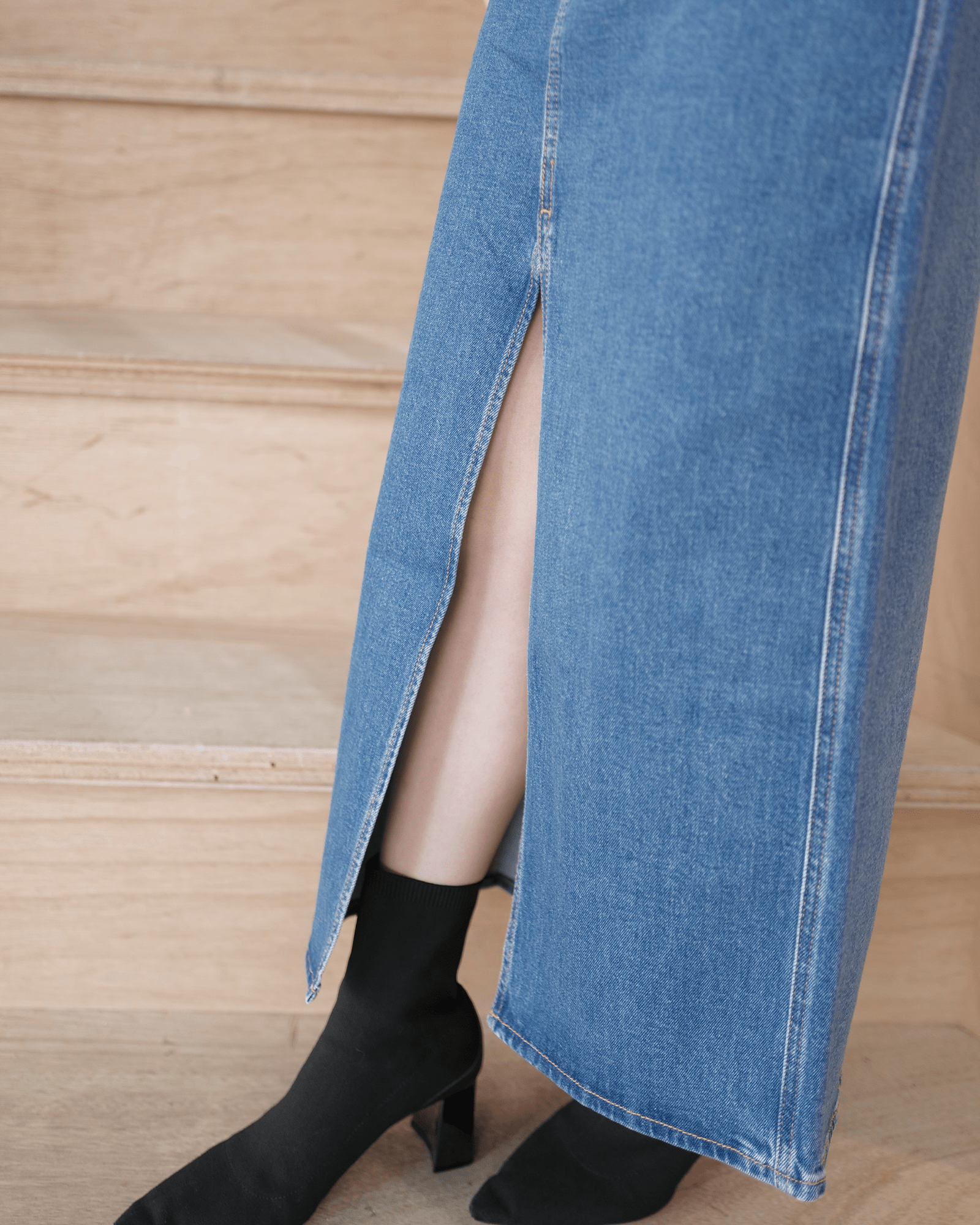 Calvin Klein × DENIM MAXI SKIRT / DENIM