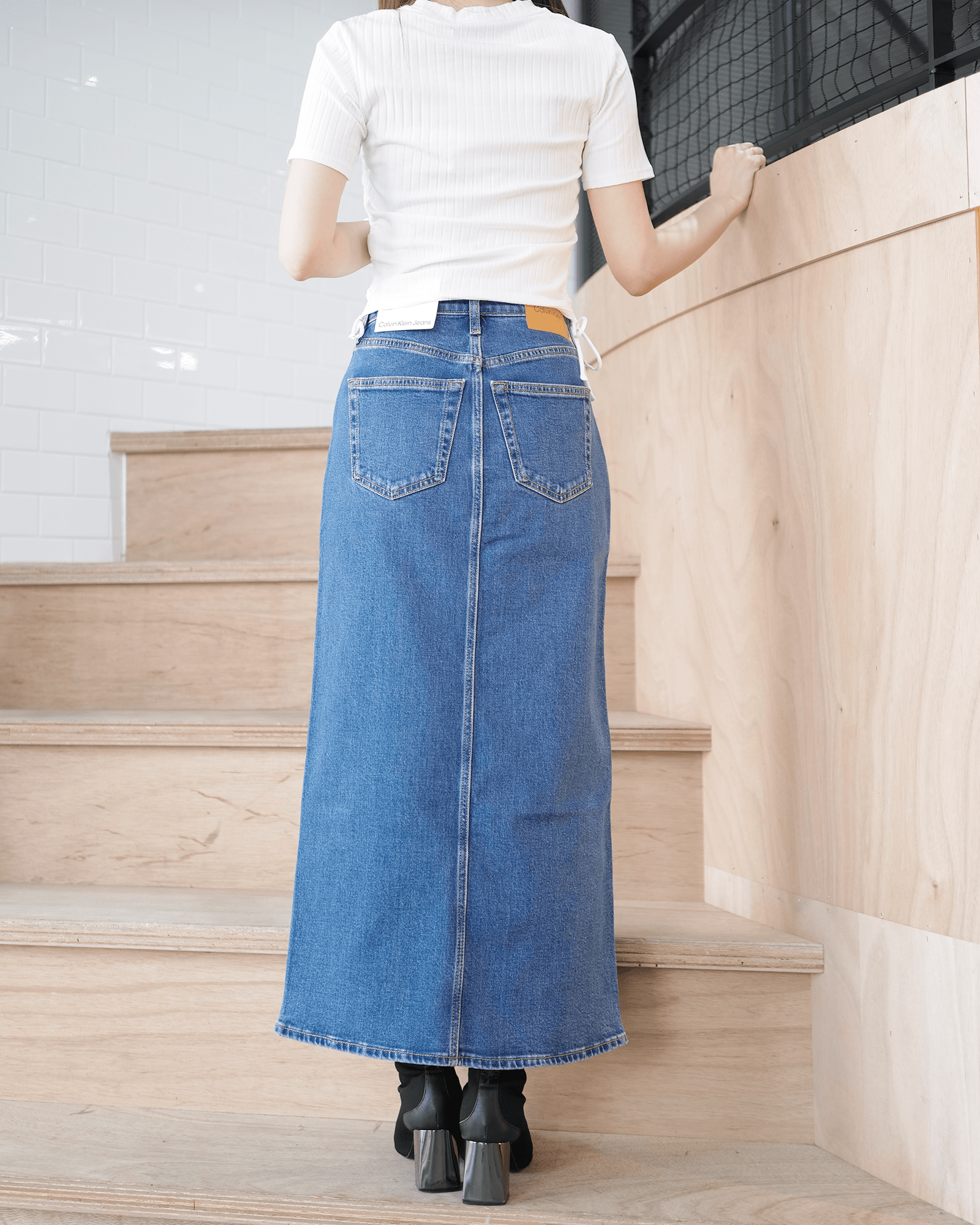 Calvin Klein × DENIM MAXI SKIRT / DENIM