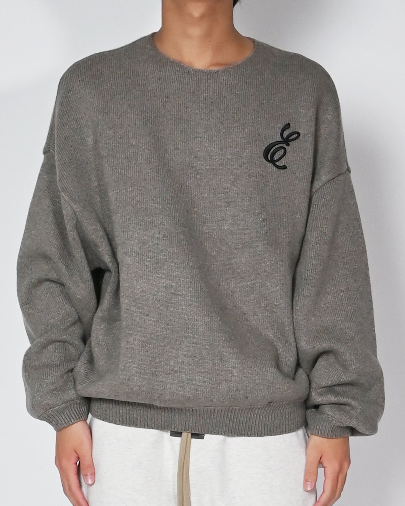 ESSENTIALS・essentials -  EMBROIDERED MERINO CREWNECK SWEATER
 / HOMESTEAD HEATHER