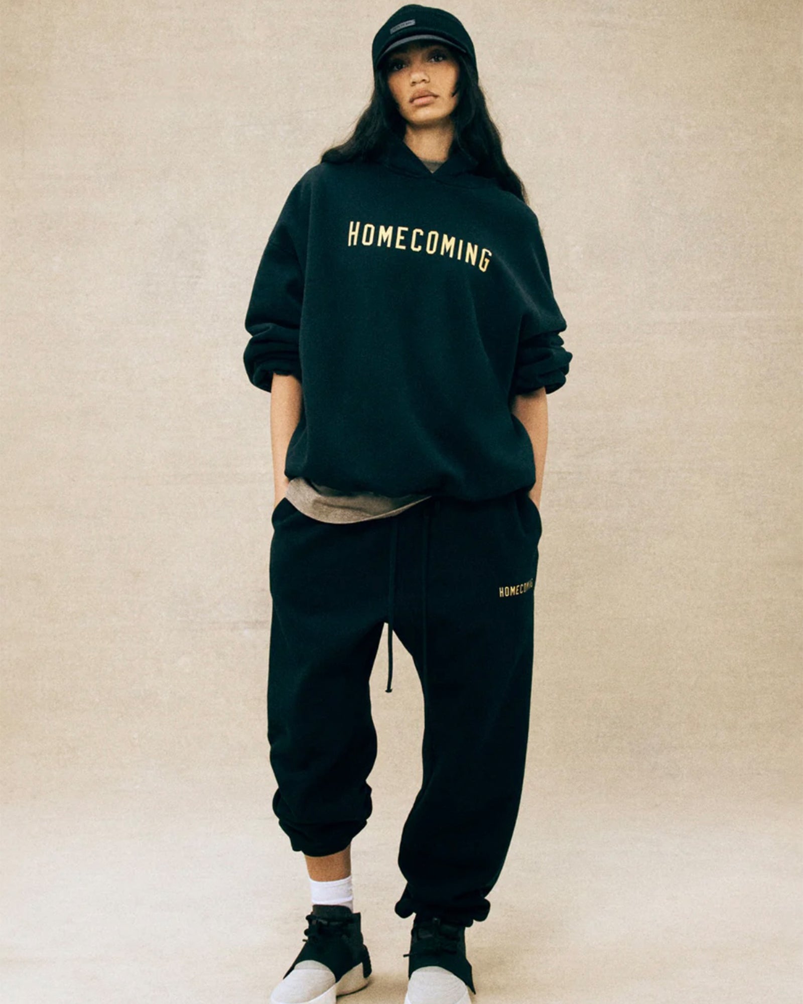ESSENTIALS × HEAVY FLEECE SWEATPANT / CRIMSON