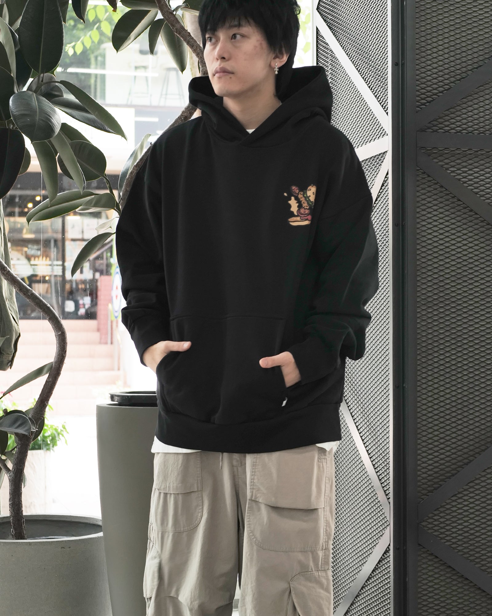 InBetweeners × HOODIE UNISEX / BLACK