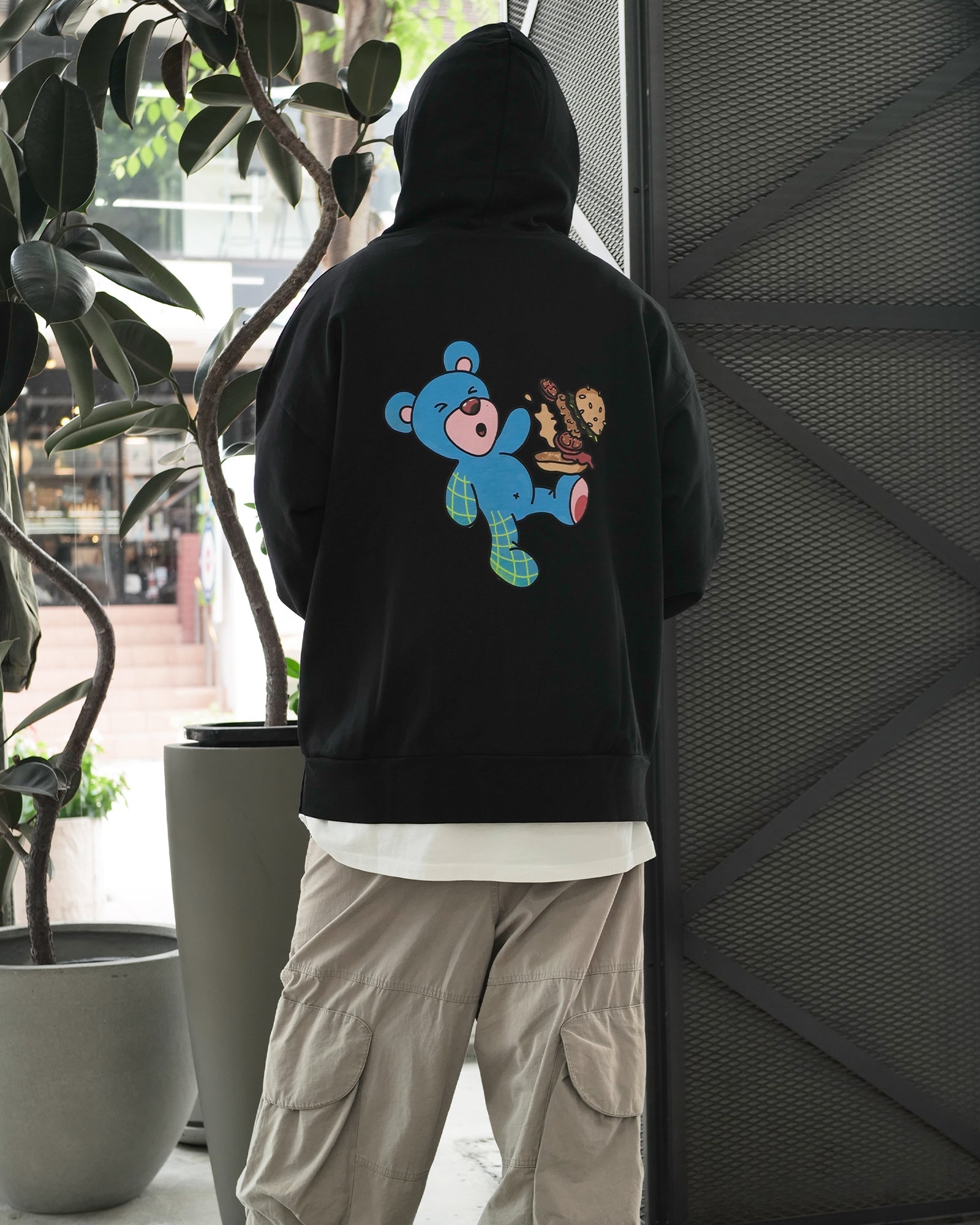 InBetweeners × HOODIE UNISEX / BLACK