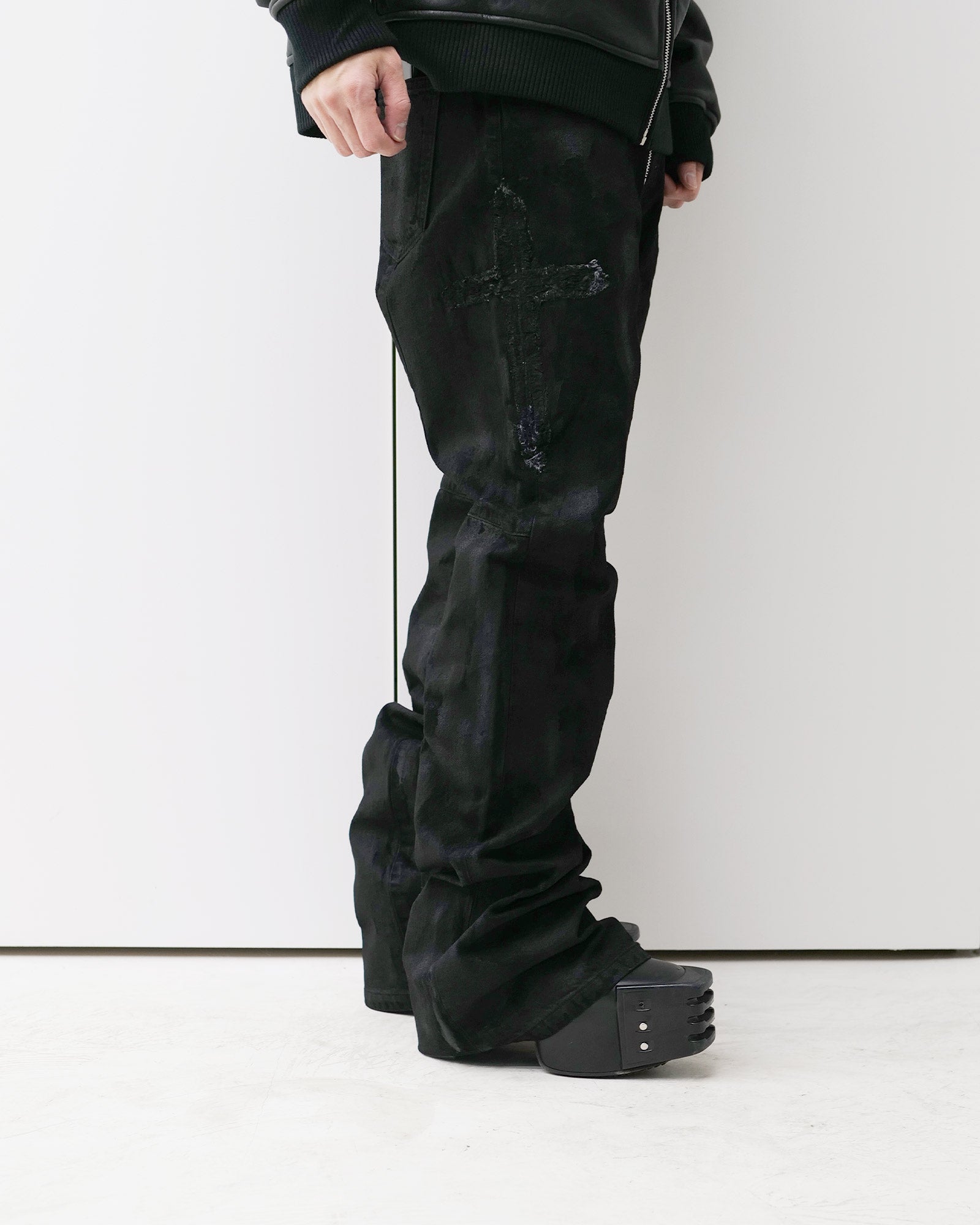 LAST NEST・ラストネスト - デニムパンツ COATING DENIM FLARE PANTS / BLACK