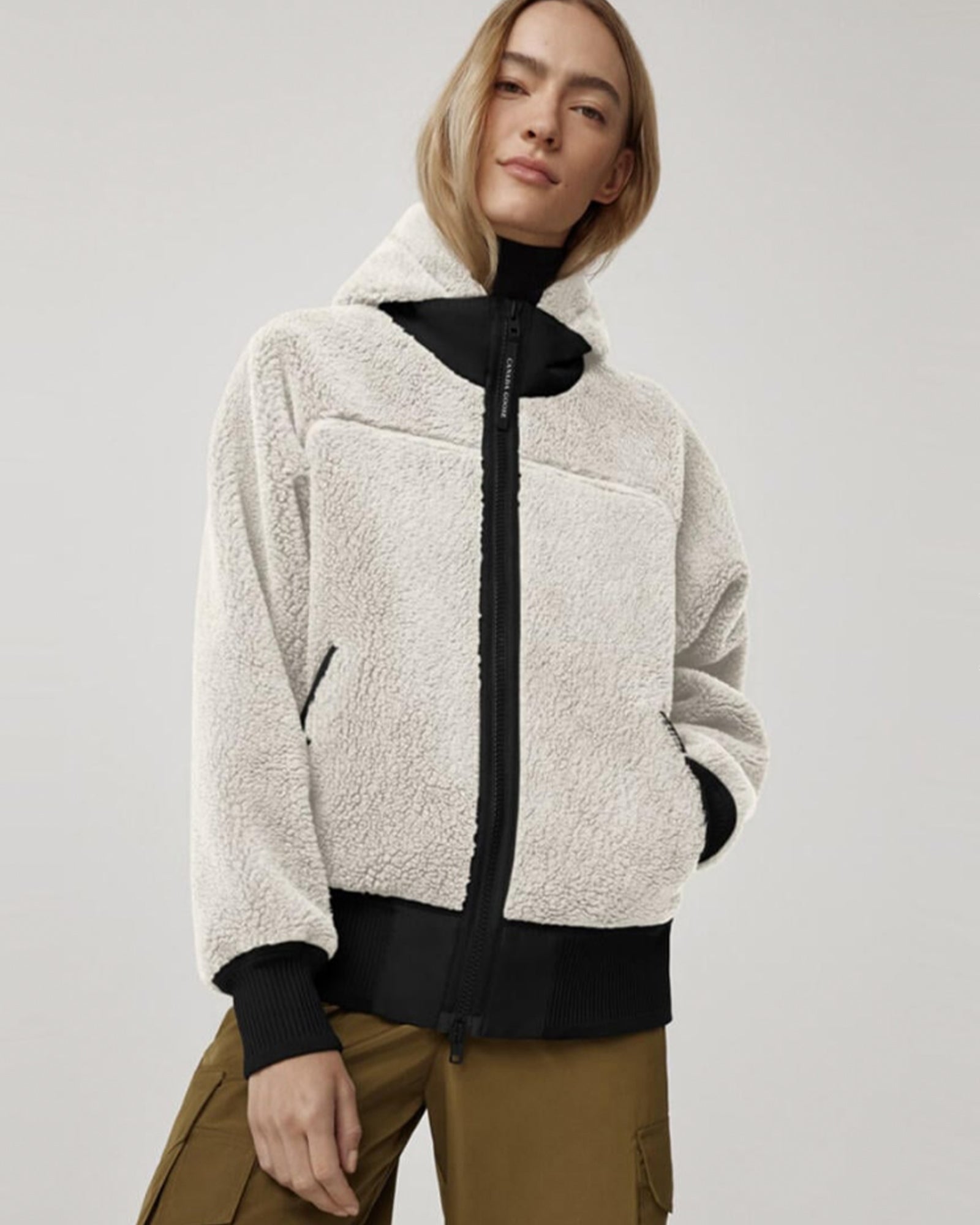 CANADA GOOSE・カナダグース - アウター・ジャケット SIMCOE OVERSIZED HOODY KIND HIGH PILE FLEECE / LIGHT TAN