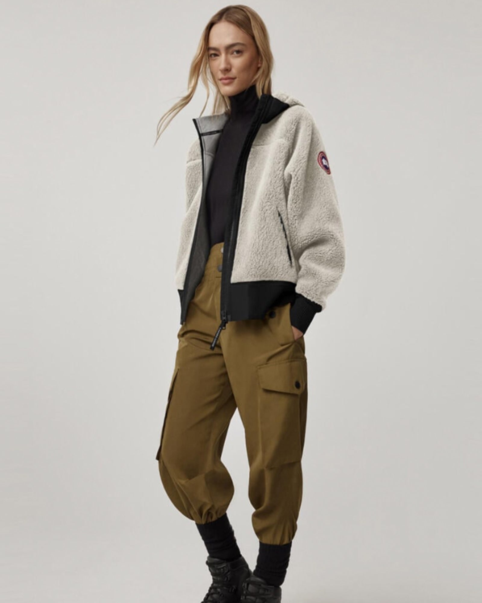 CANADA GOOSE・カナダグース - アウター・ジャケット SIMCOE OVERSIZED HOODY KIND HIGH PILE FLEECE / LIGHT TAN