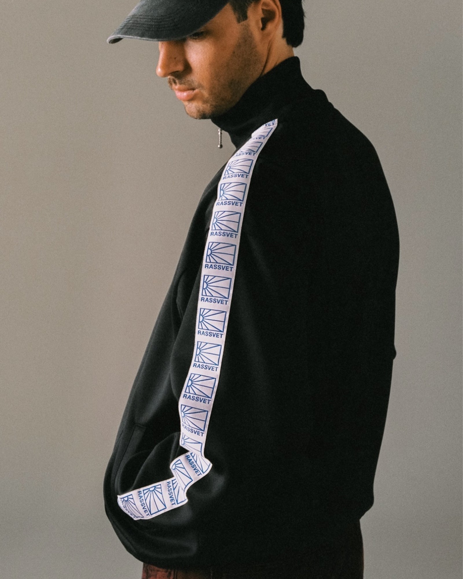 RASSVET × MEN LOGO TRACK JACKET WOVEN / BLACK