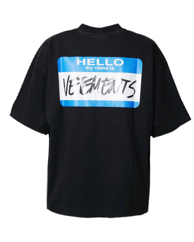 VETEMENTS × MY NAME STICKER CROPPED BOXY T-SHIRT / BLACK