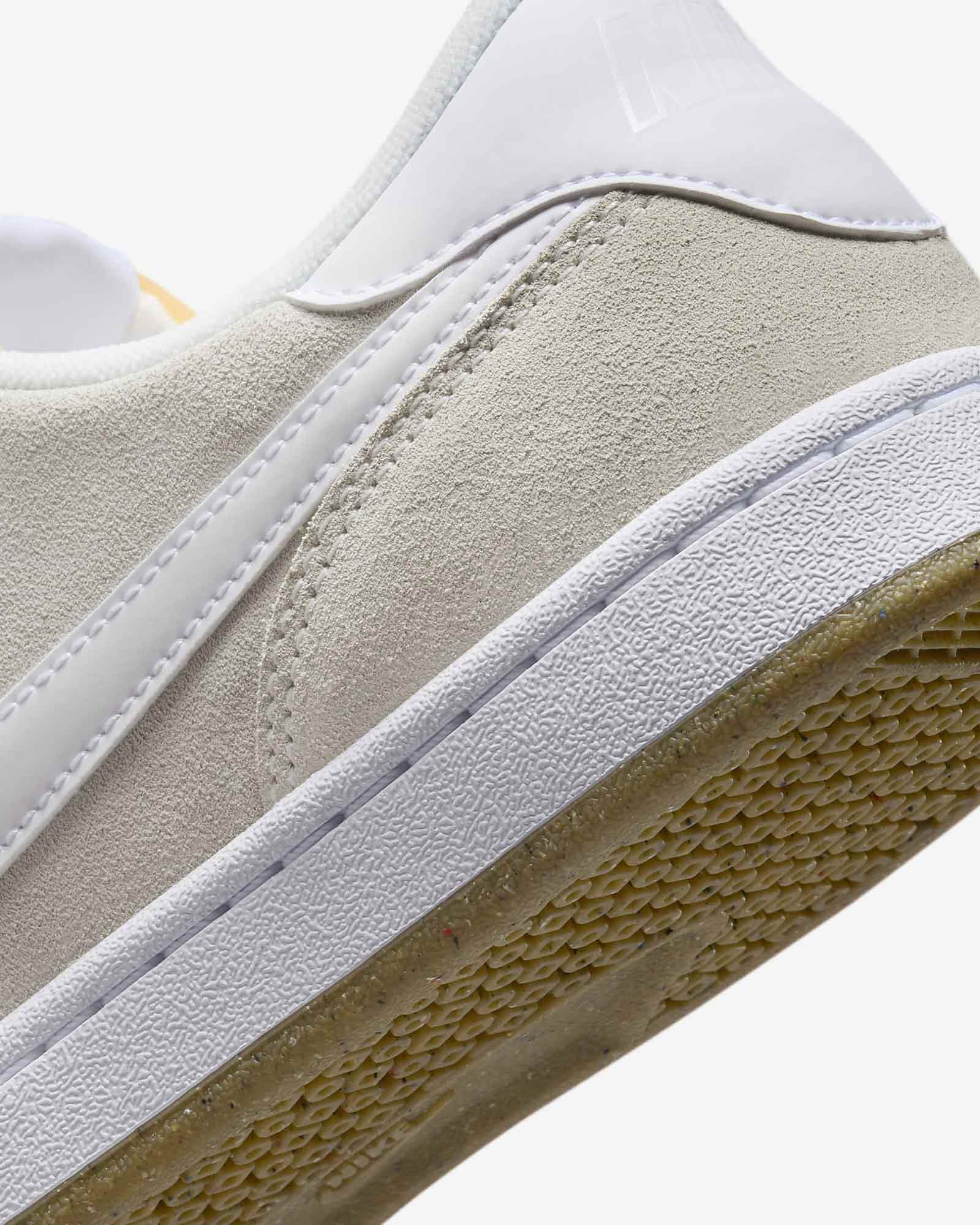 NIKE SB × NIKE SB FC CLASSIC / WHITE