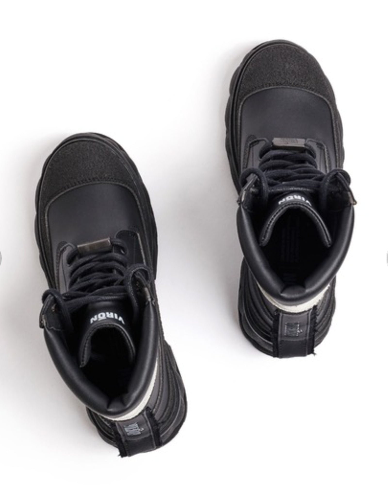 VIRON × RESIST BLACK CORN / BLACK