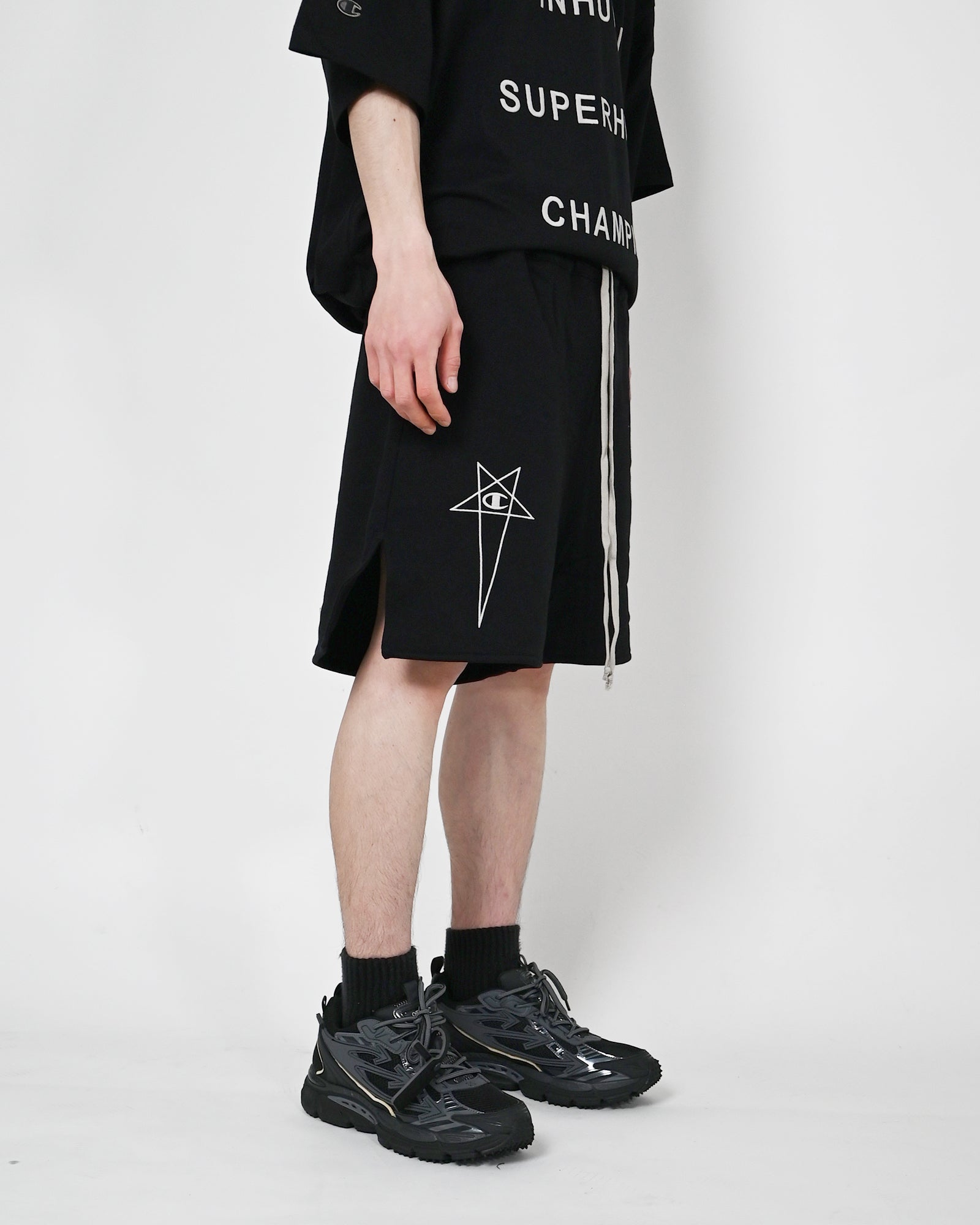 RICK OWENS・リック オウエンス - ハーフ・ショートパンツ SHORTS / BLACK