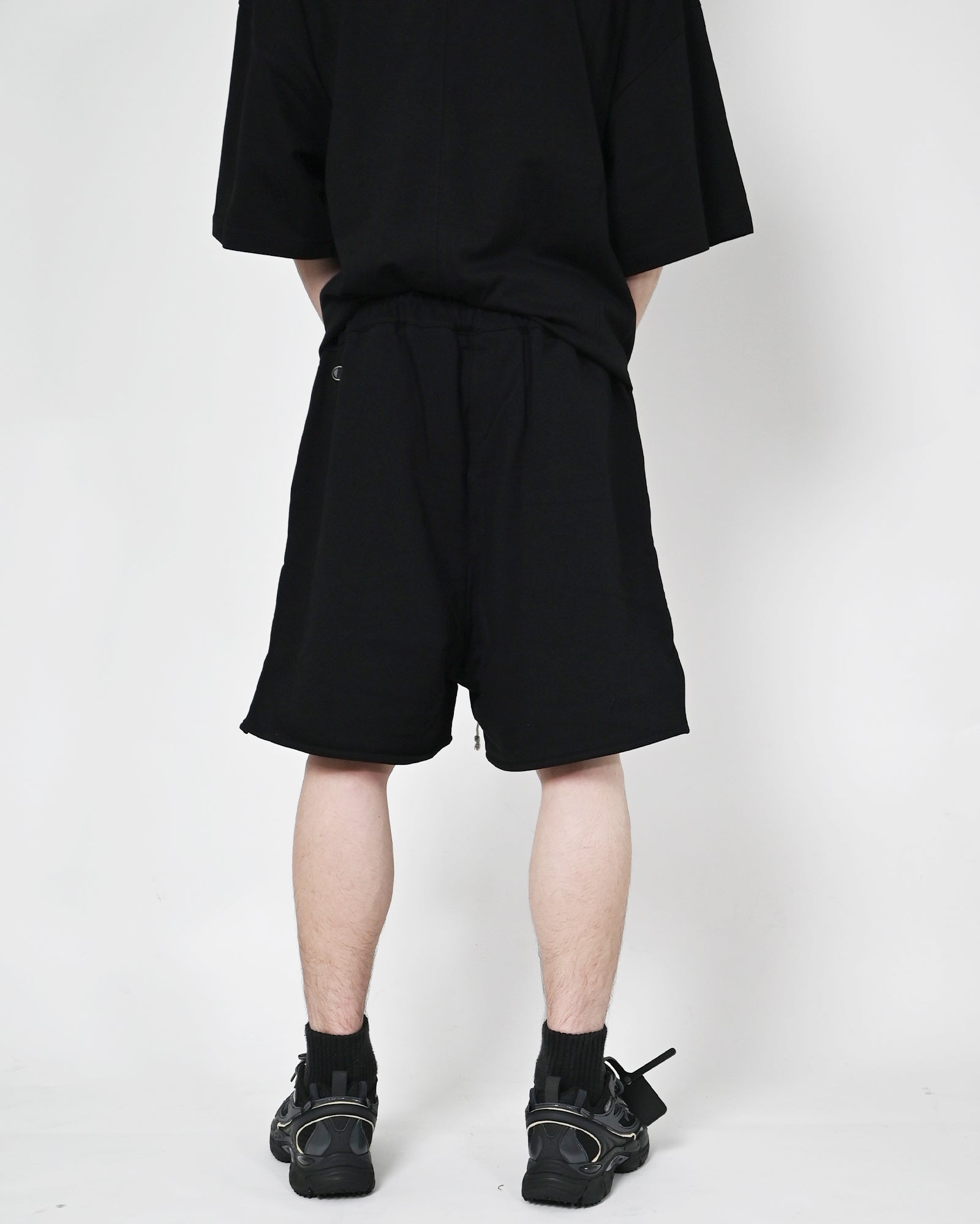 RICK OWENS・リック オウエンス - ハーフ・ショートパンツ SHORTS / BLACK