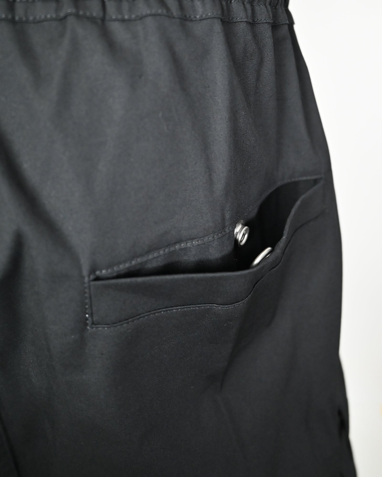 RICK OWENS・リック オウエンス - ハーフ・ショートパンツ CARGOBELA SHORTS / BLACK