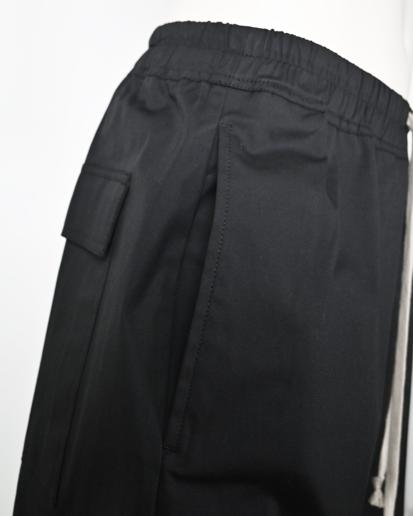 RICK OWENS・リック オウエンス - ハーフ・ショートパンツ RICK S PODS / BLACK