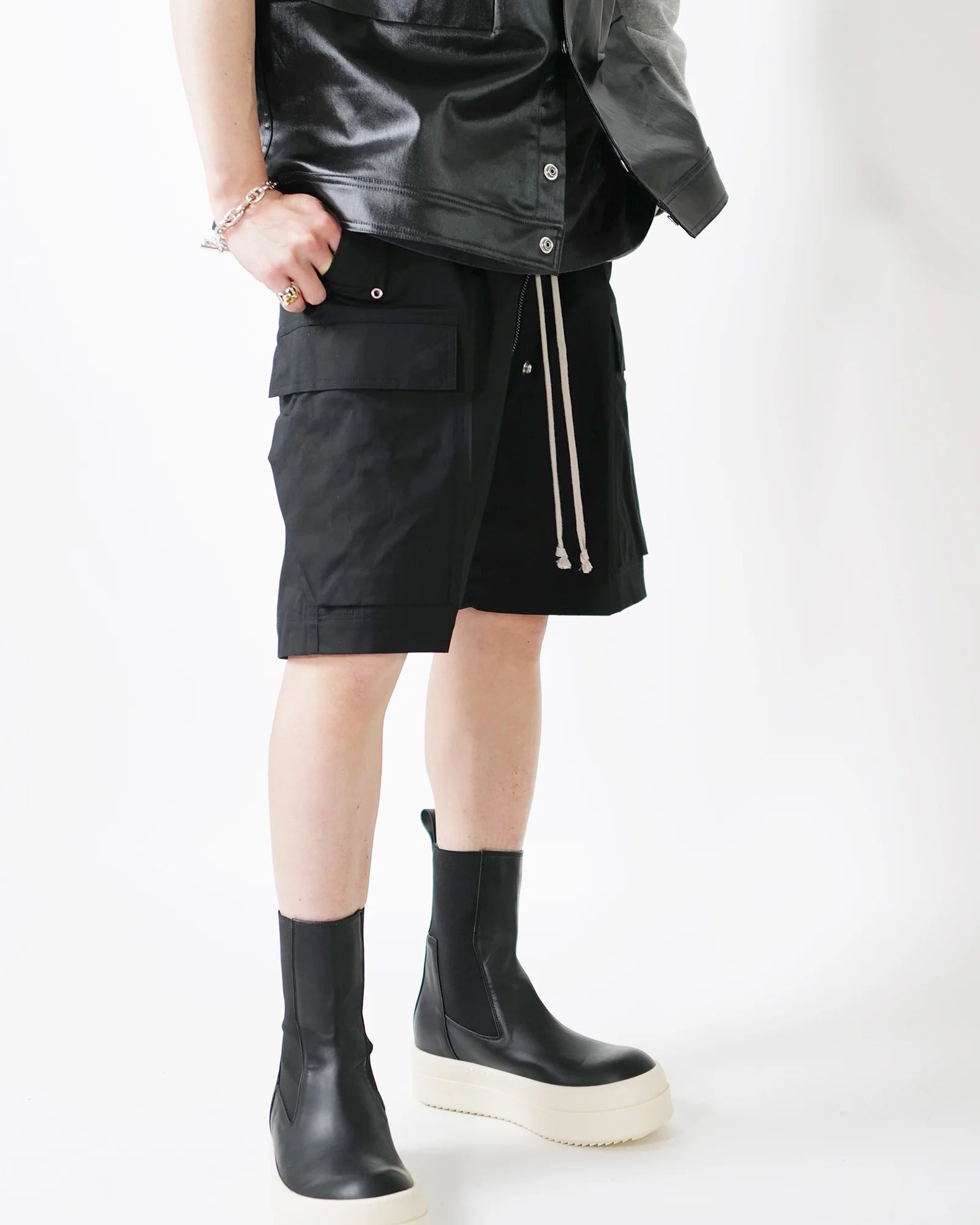 RICK OWENS・リック オウエンス - カーゴパンツ CARGOBELA SHORTS / BLACK / TE