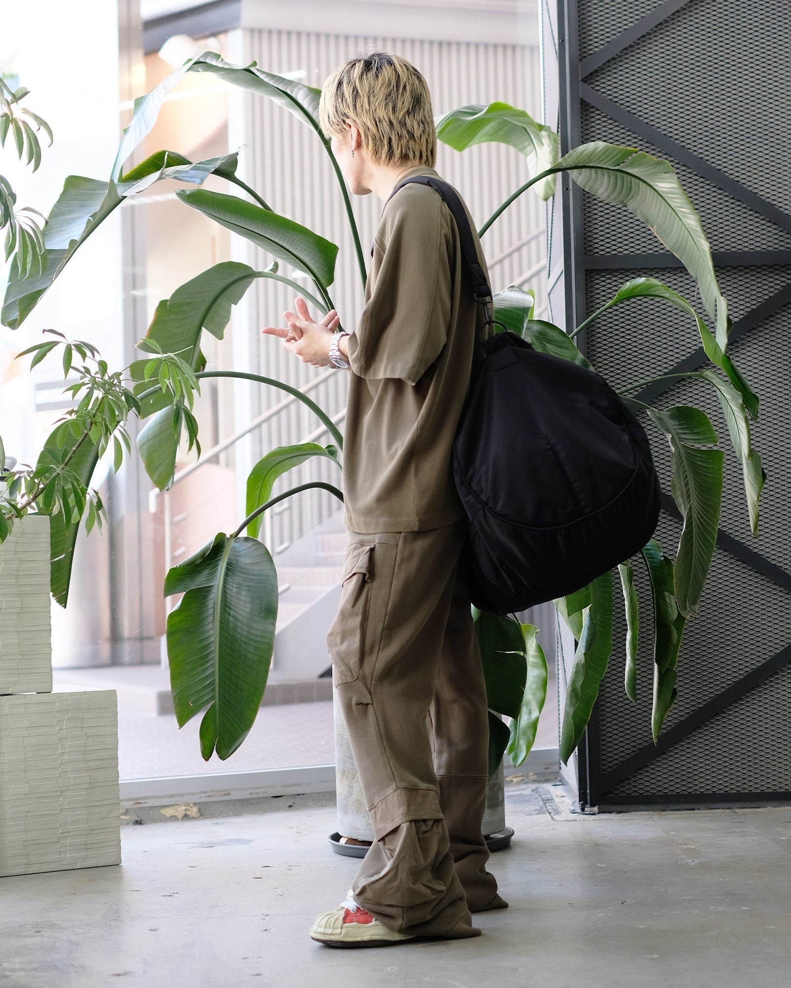 Entire studios・entire studio -  STANDARD DUFFLE / SOOT