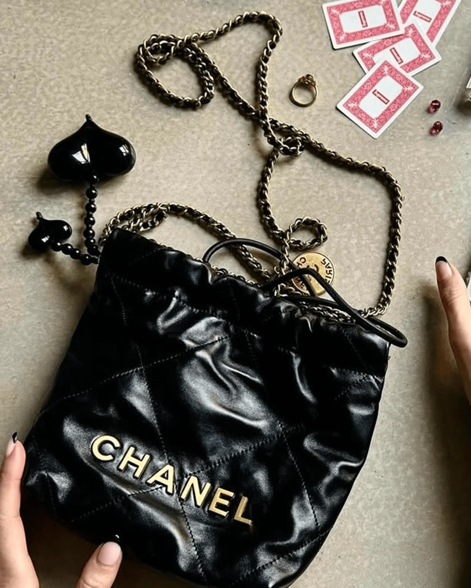 String Ting・ストリング ティング -  BIG LOVE OBSIDIAN SHORTY BAG CHARM / BLACK