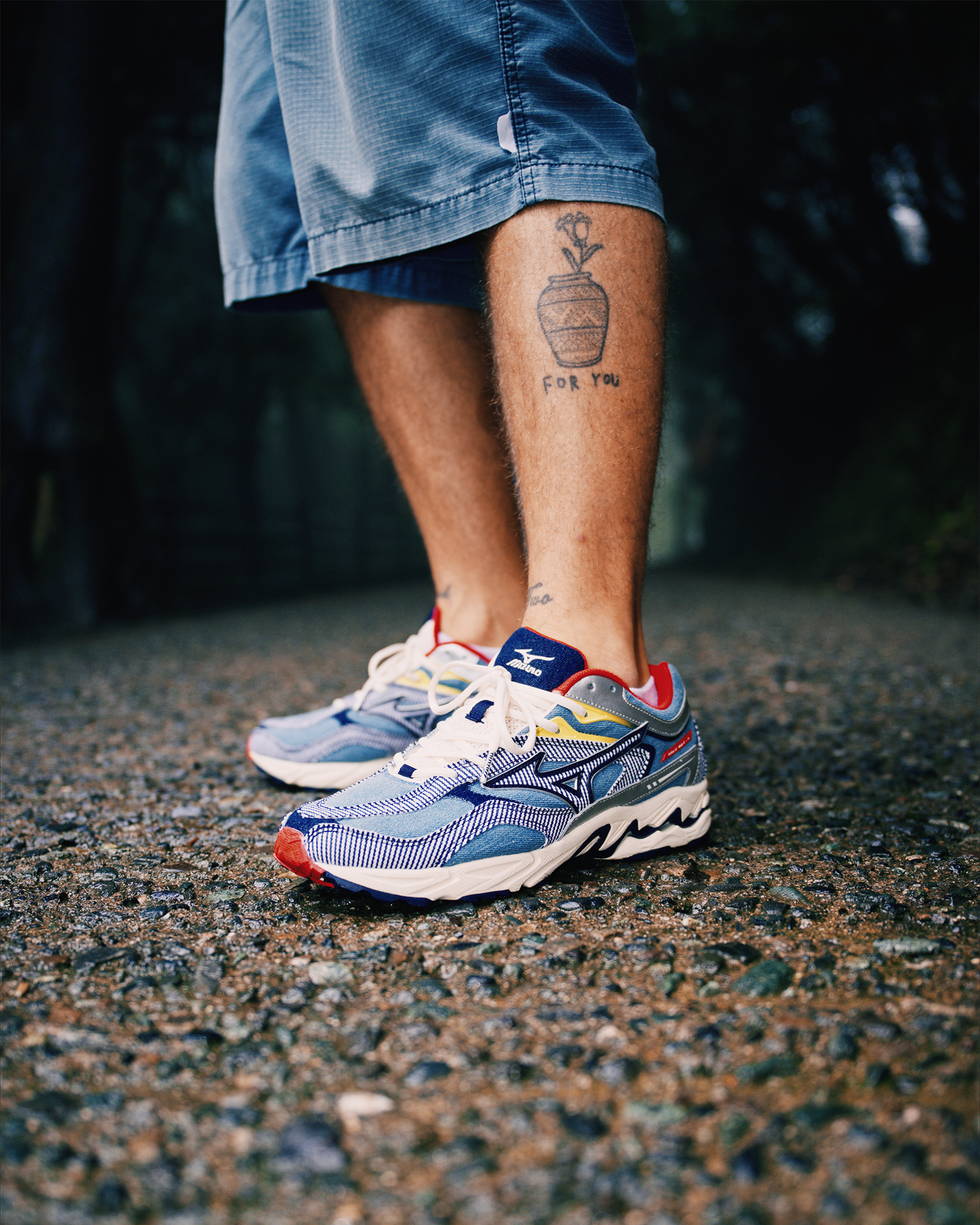 SWJP・エスダブリュージェーピー - ローカットスニーカー MIZUNO WAVE MUSTANG LS SWJP / BLUE