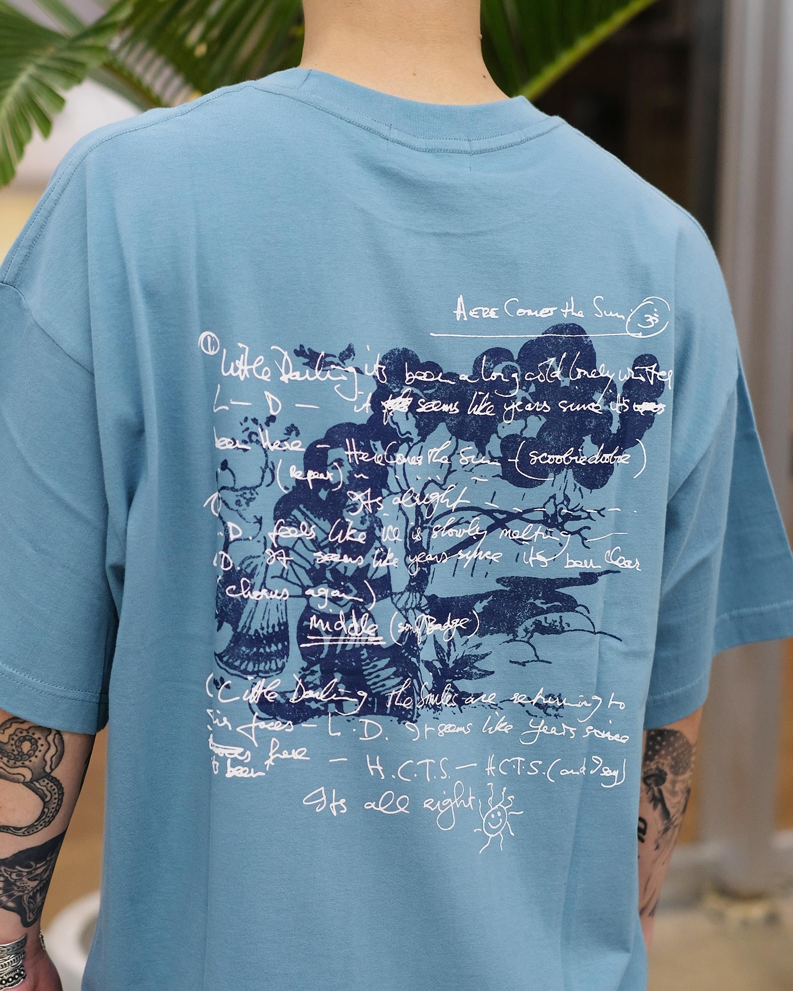 DEVA STATES × T-SHIRT - GEO / BLUE