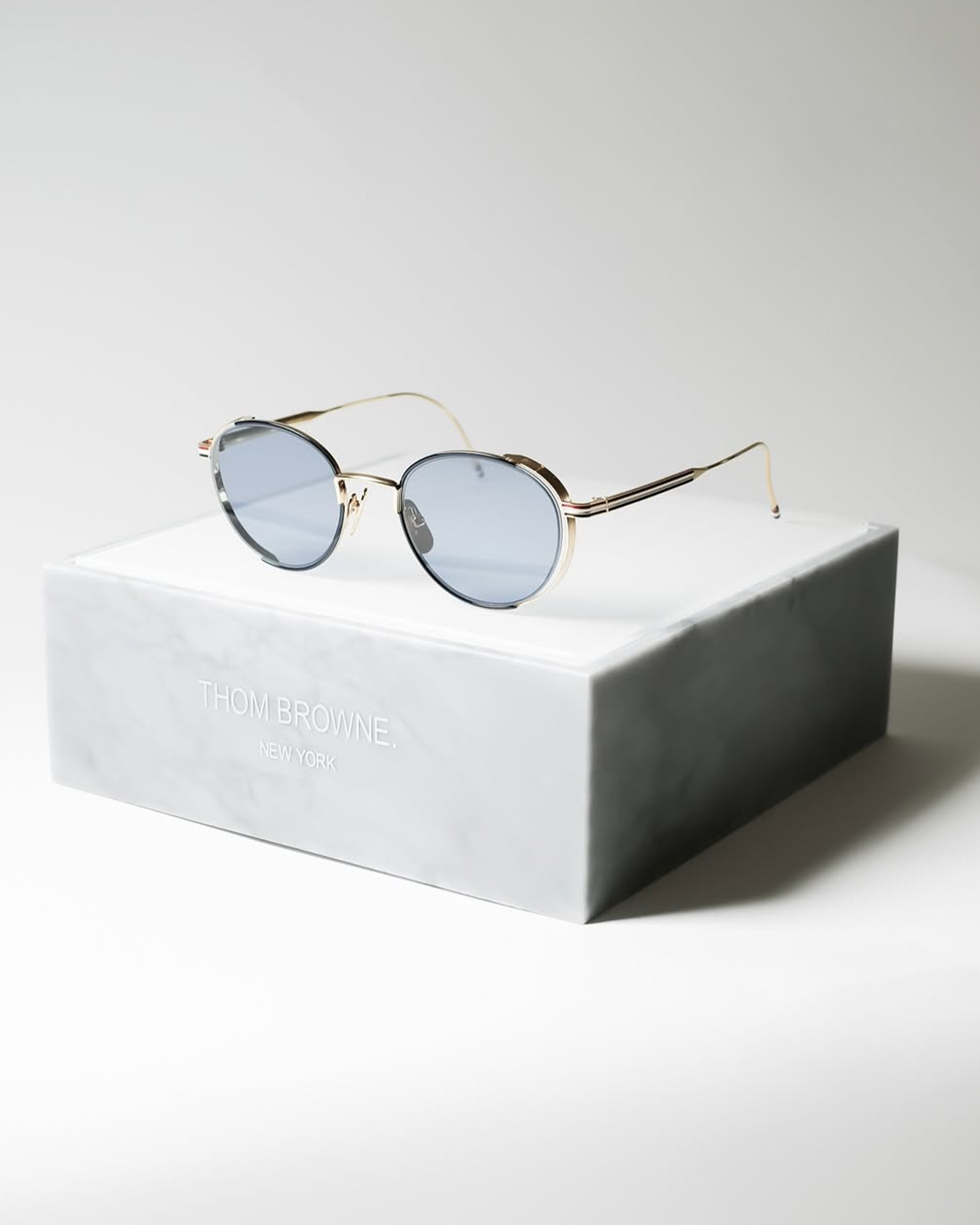 THOM BROWNE (トムブラウン) THOM BROWNE / UES106A-415-50 THOM BROWNE (トムブラウン) THOM BROWNE / UES106A-415-50