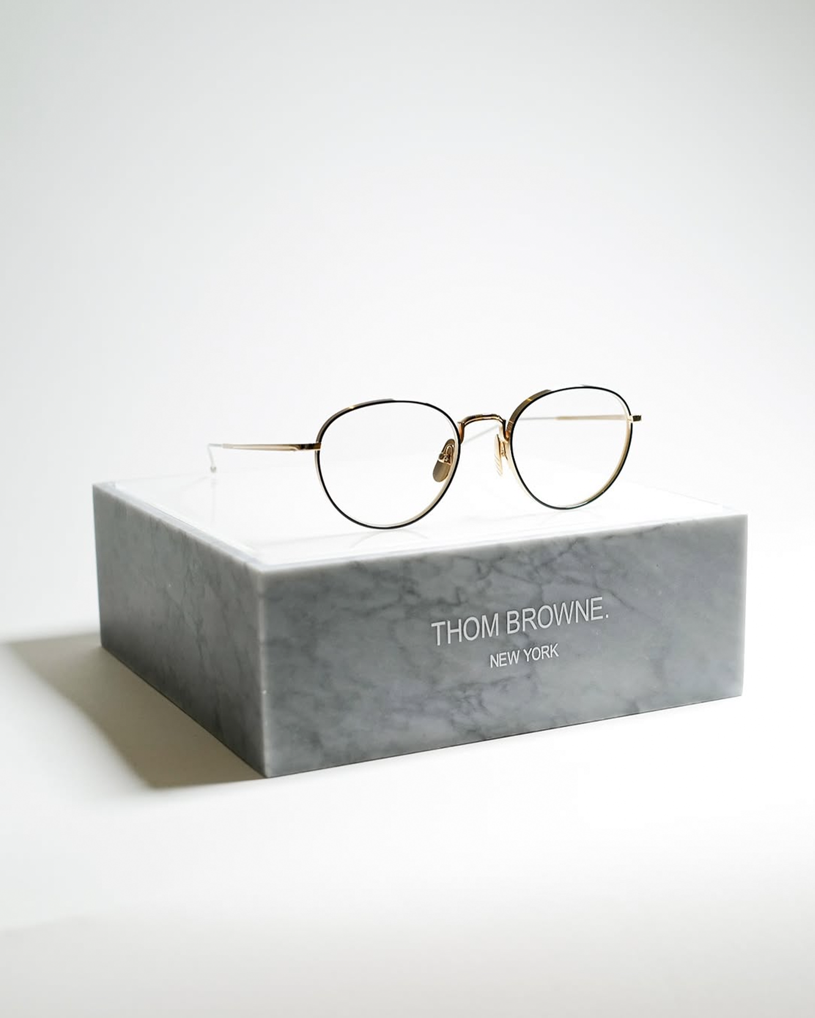 THOM BROWNE UEO119A-715-52 Detail Application Online Official