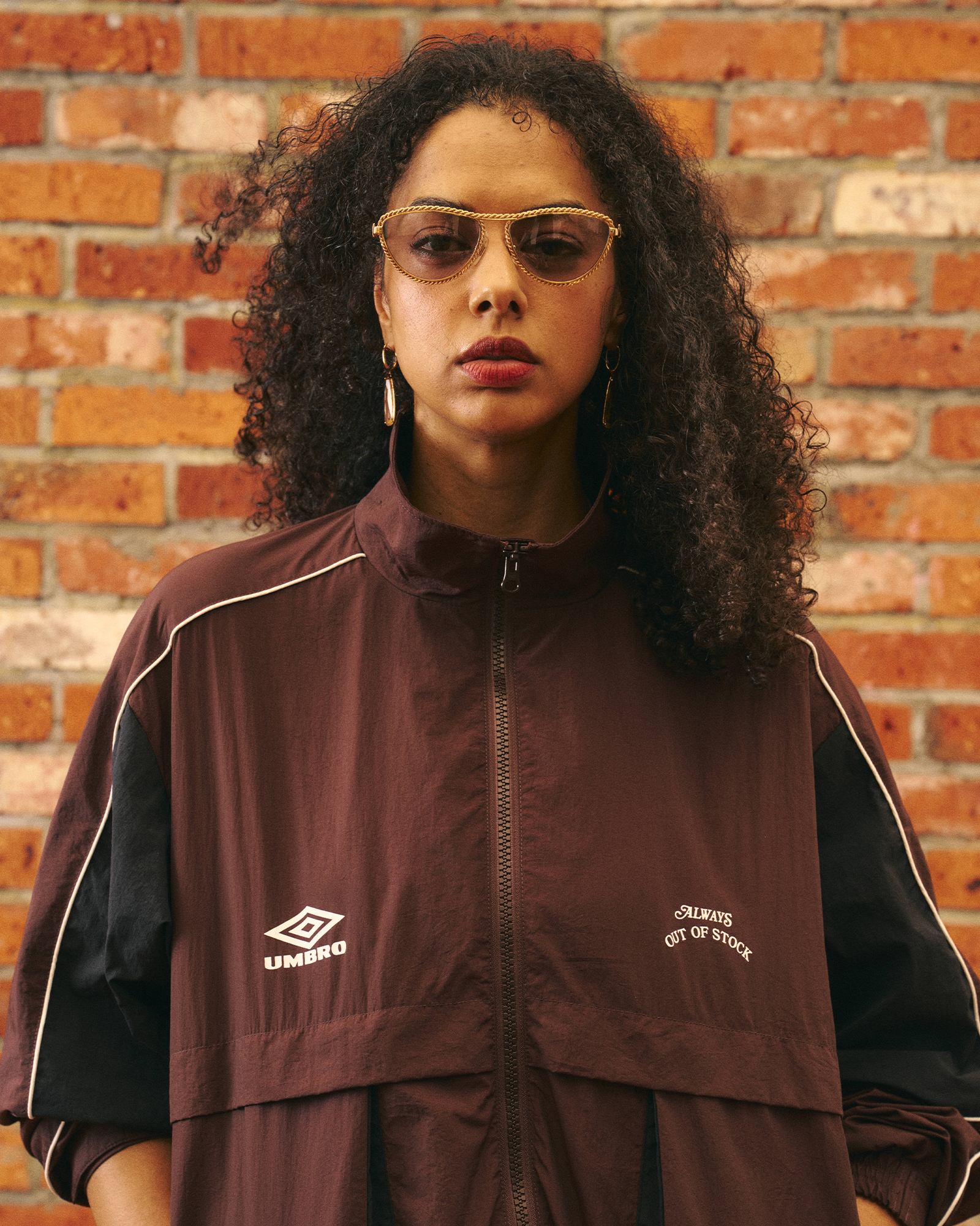 ALWAYS OUT OF STOCK・オールウェイズ アウト オブ ストック - ジャケット UMBRO SHELL JACKET / BROWN