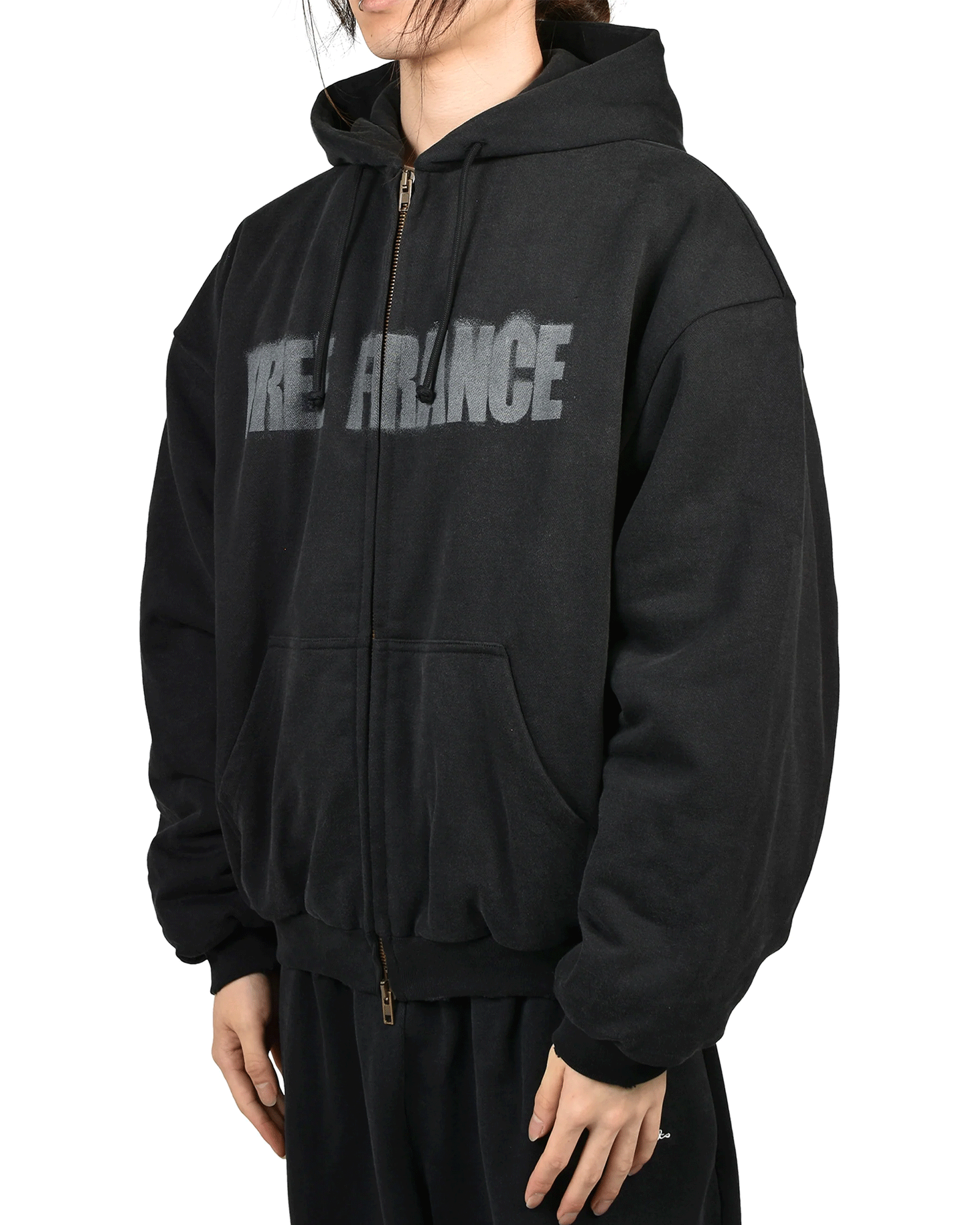 VETEMENTS・ヴェトモン - ジャケット PUFFEDZIP-UP HOODIE FREE FRANCE
/ WASHED  BLACK